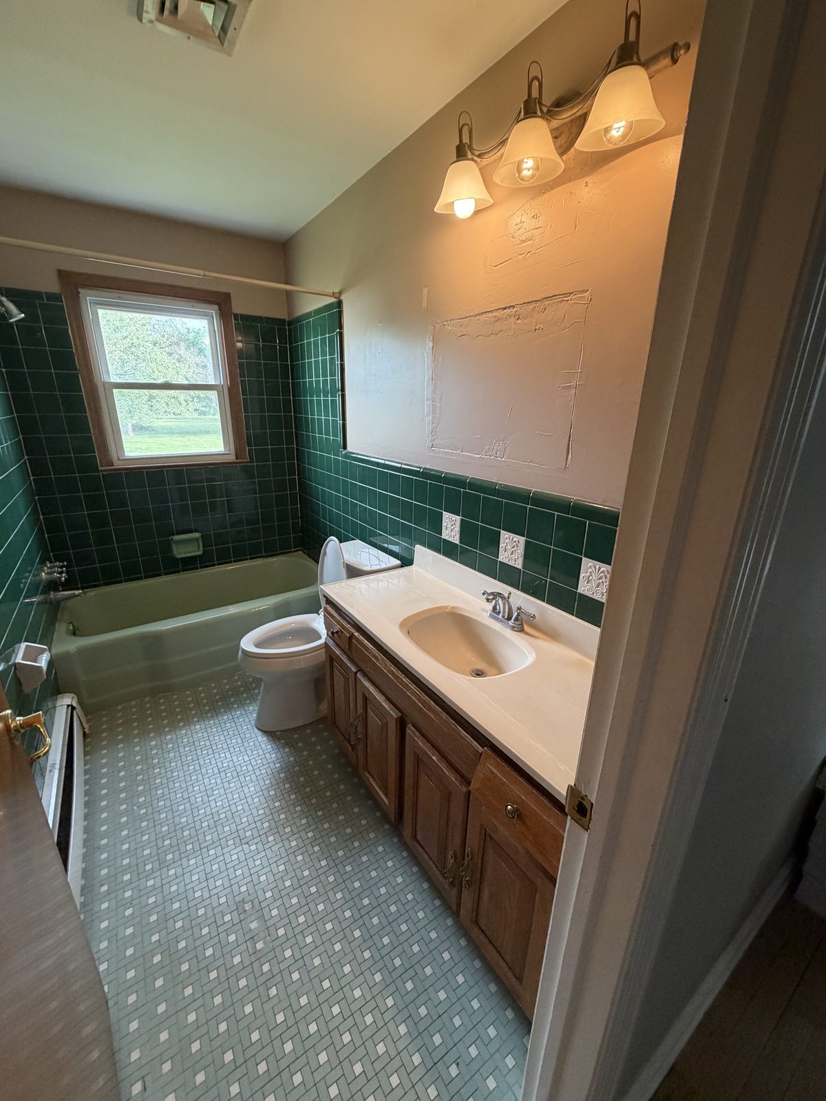 Bathroom remodel before